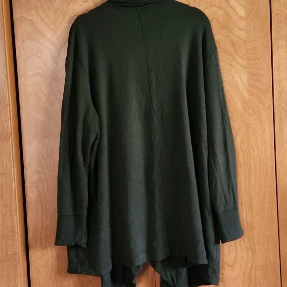 Athleta Olive Green Pranayama Restore Wrap Size 1X - Picture 5 of 10